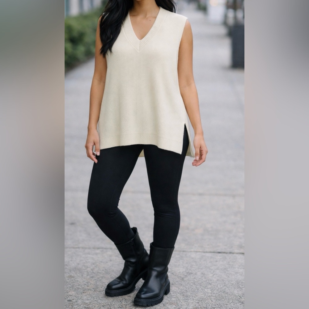 Mimi & Dottie Cream Sleeveless Knit Top